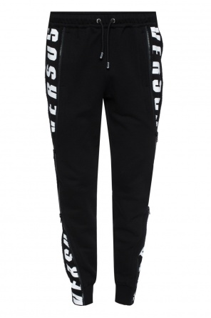 Dresowe spodnie z nadrukiem z logo, zdjęcie 1 Dresowe spodnie z nadrukiem z logo od Versace Versus